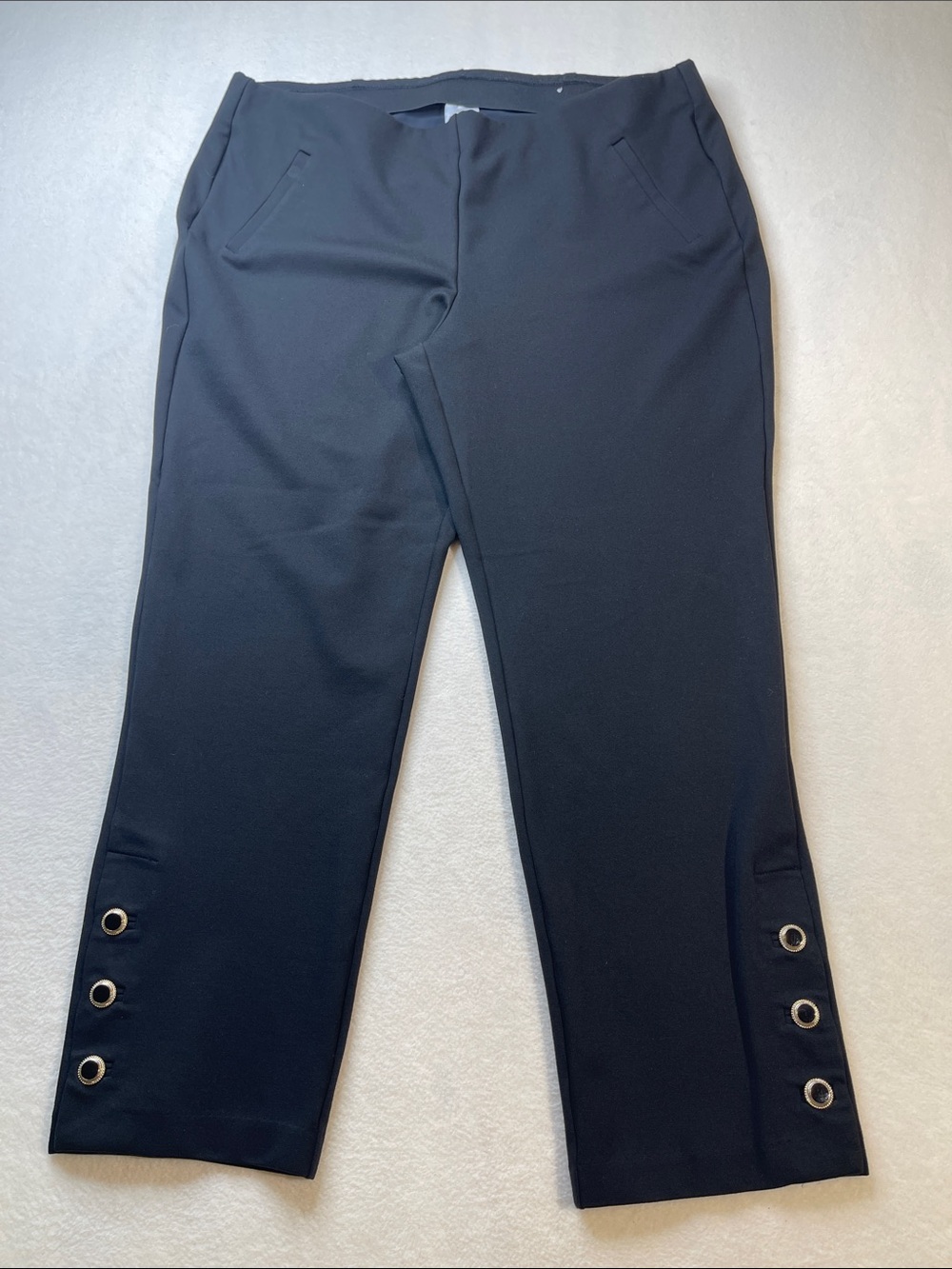 Chico's Black Ankle Pants with BUTTON DECORATION ON LEG WOMENS SIZE 3, US 16